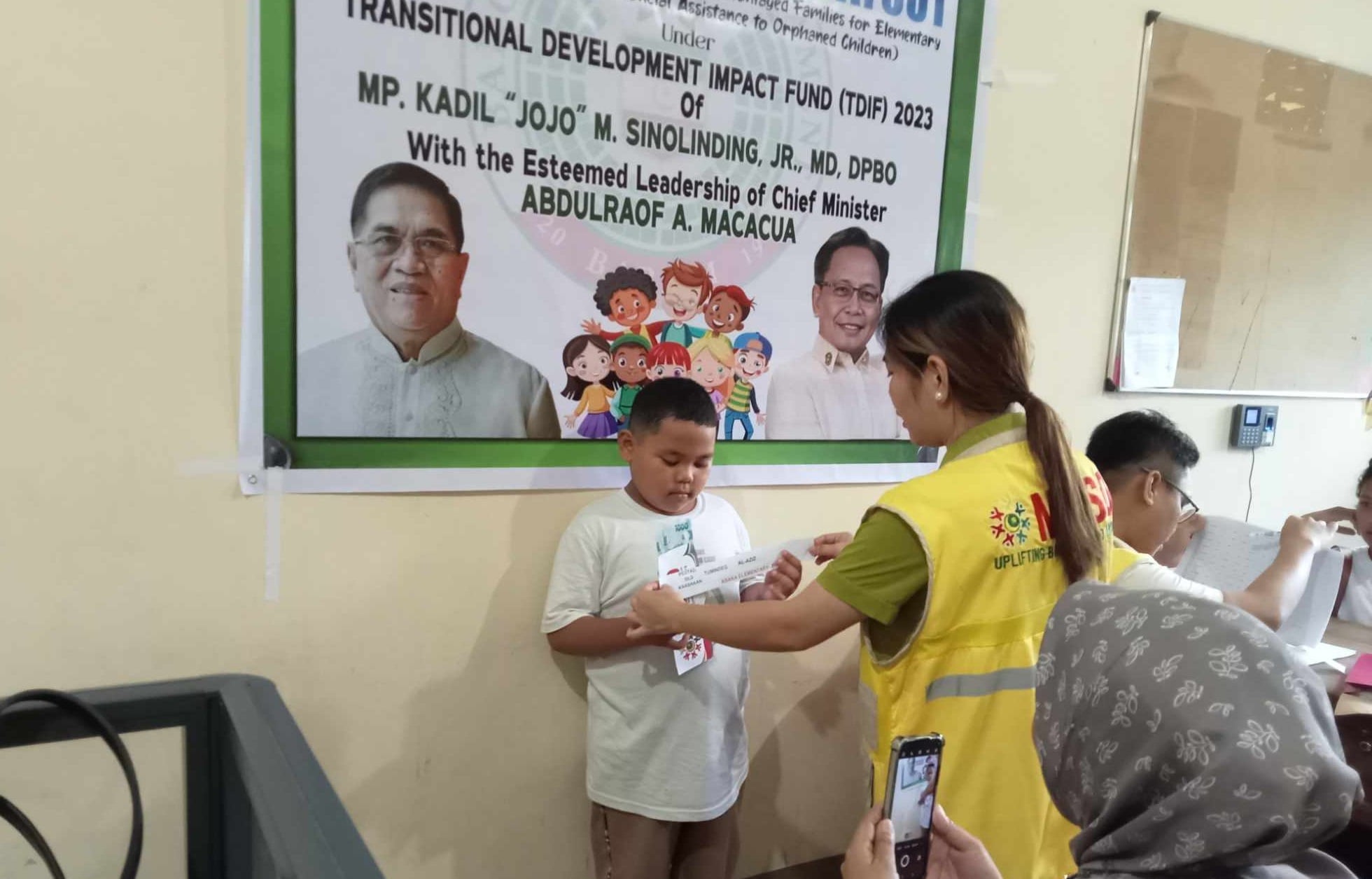 Bangsamoro school kids receive education subsidies