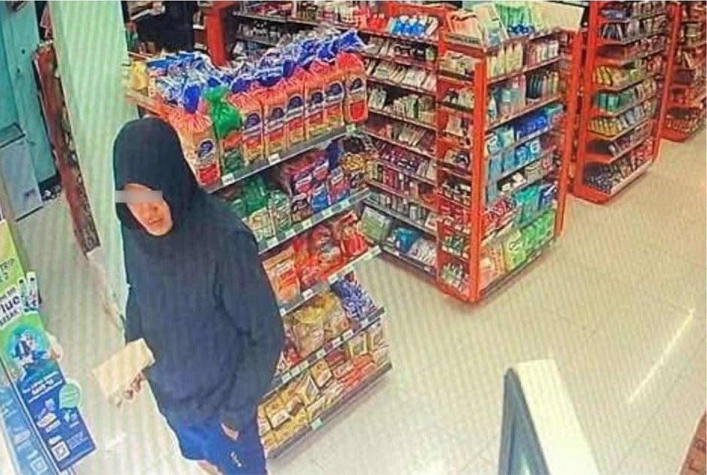 Cop in convenience store robbery face raps