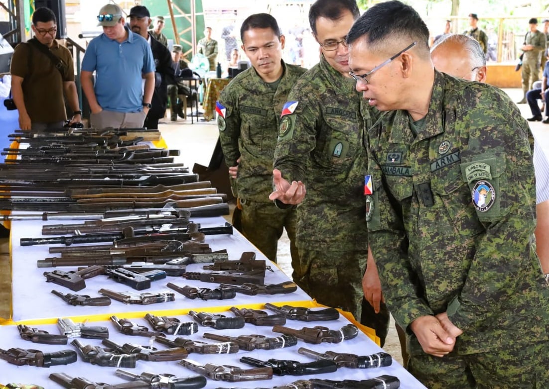 189 NPAs surrender to military in Bukidnon